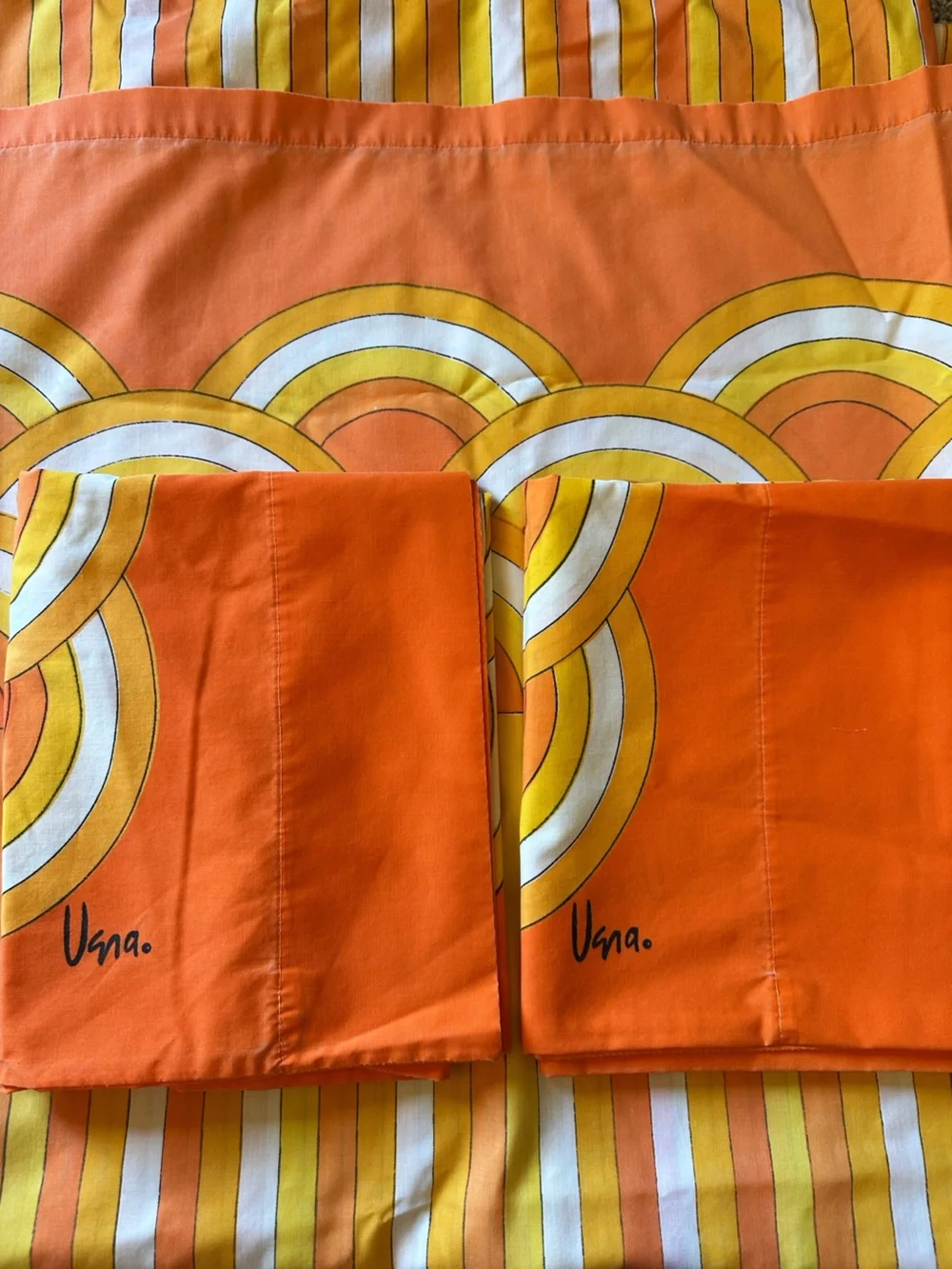 Vintage Vera Mod Orange and Yellow Circle Geometric Full Sheet Set